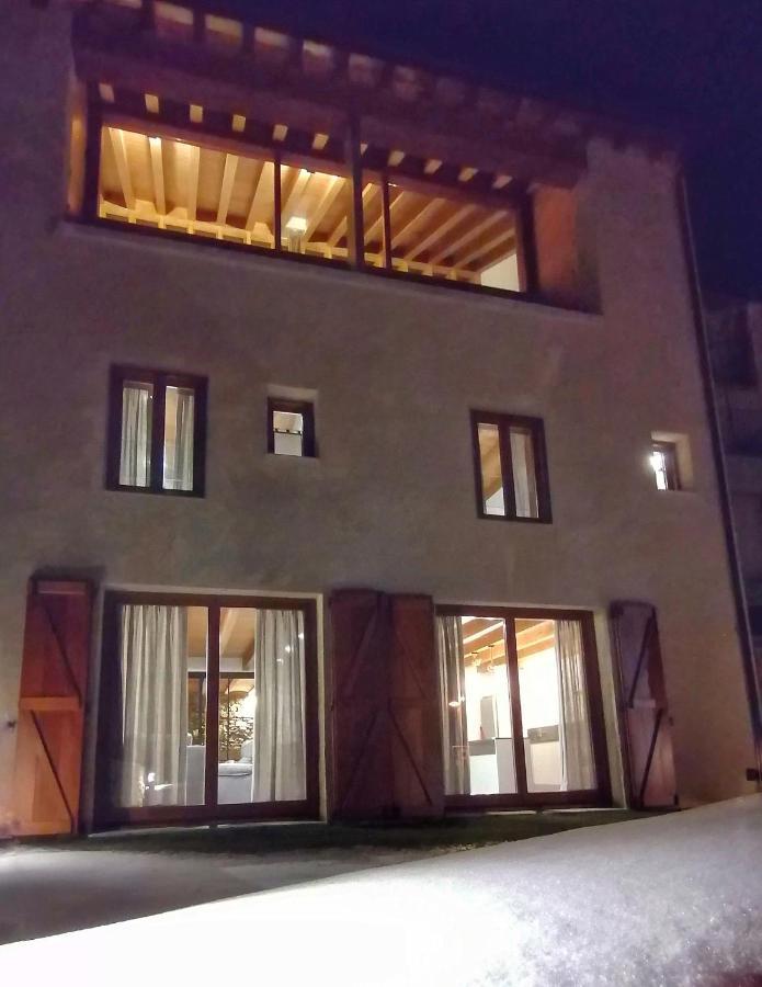 Apartament "El Castell" Casa Rural Cal Rialla Llivia Esterno foto