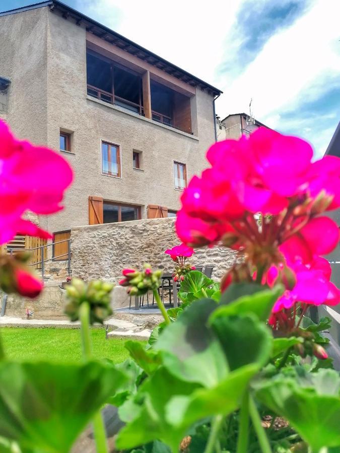 Apartament "El Castell" Casa Rural Cal Rialla Llivia Esterno foto