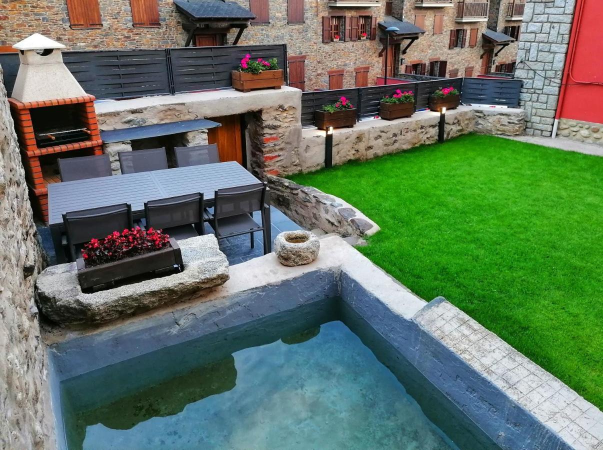 Apartament "El Castell" Casa Rural Cal Rialla Llivia Esterno foto
