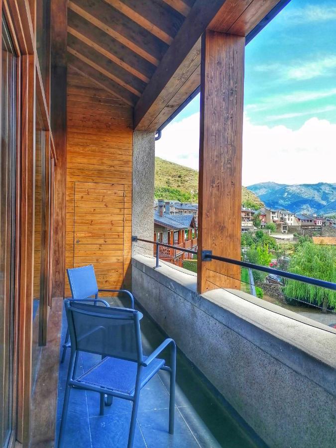 Apartament "El Castell" Casa Rural Cal Rialla Llivia Esterno foto